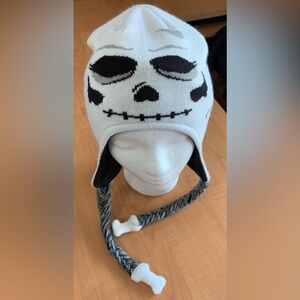 Winter skull hat cap white/black